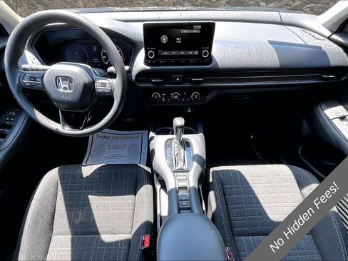 Used 2023 Honda HR-V LX image 13