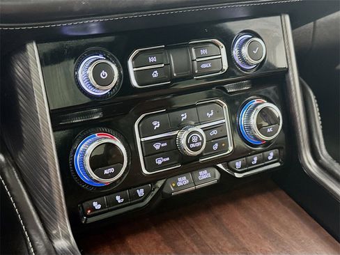 Used 2023 GMC Yukon Denali Ultimate image 18