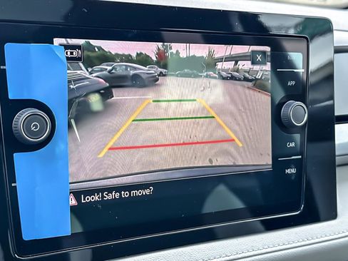 New 2026 Volkswagen Taos SEL image 19