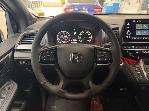 Used 2026 Honda Odyssey Sport-L image 5