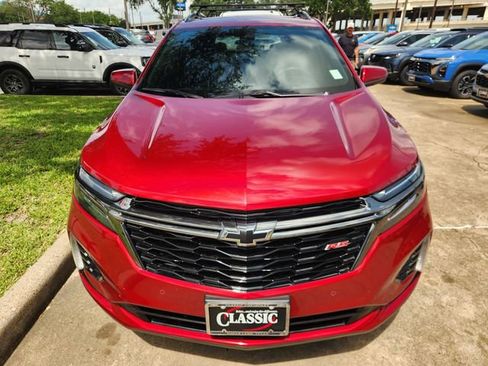 Used 2023 Chevrolet Equinox RS FWD image 2