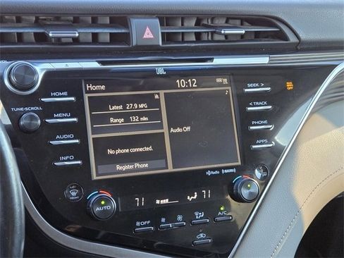 Certified 2018 Toyota Camry XLE image 23