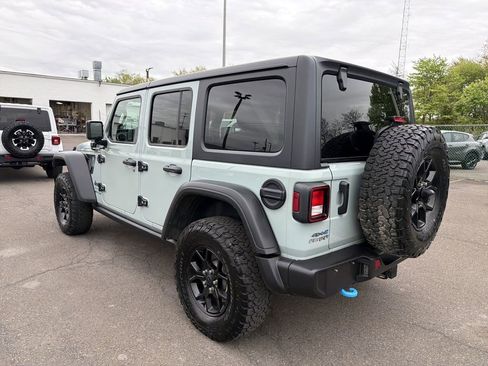 Used 2024 Jeep Wrangler Unlimited AWD/4WD image 3