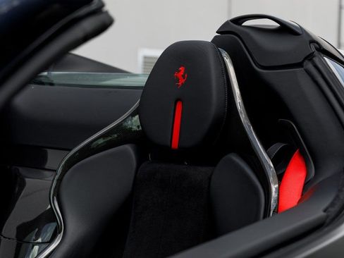 Used 2022 Ferrari SF90 Spider image 41