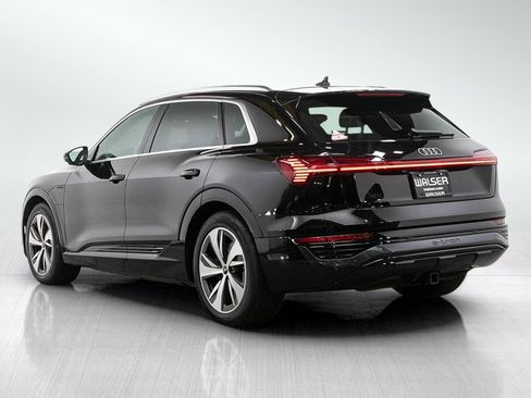 Used 2024 Audi Q8 e-tron Premium Plus w/ Premium Plus Package AWD/4WD image 3