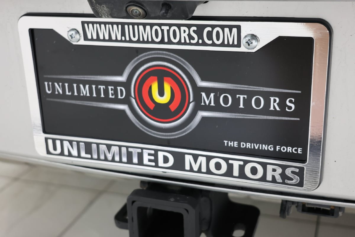 Used 2023 Land Rover Defender 130 First Edition AWD/4WD image 21