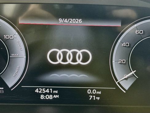 Used 2023 Audi Q5 e Premium Plus w/ Premium Plus Package AWD/4WD image 17