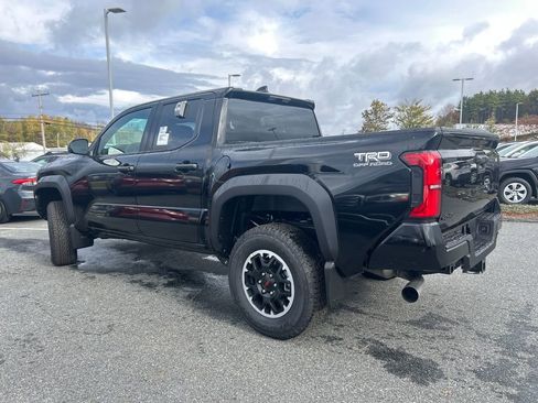 New 2025 Toyota Tacoma TRD Off-Road image 3