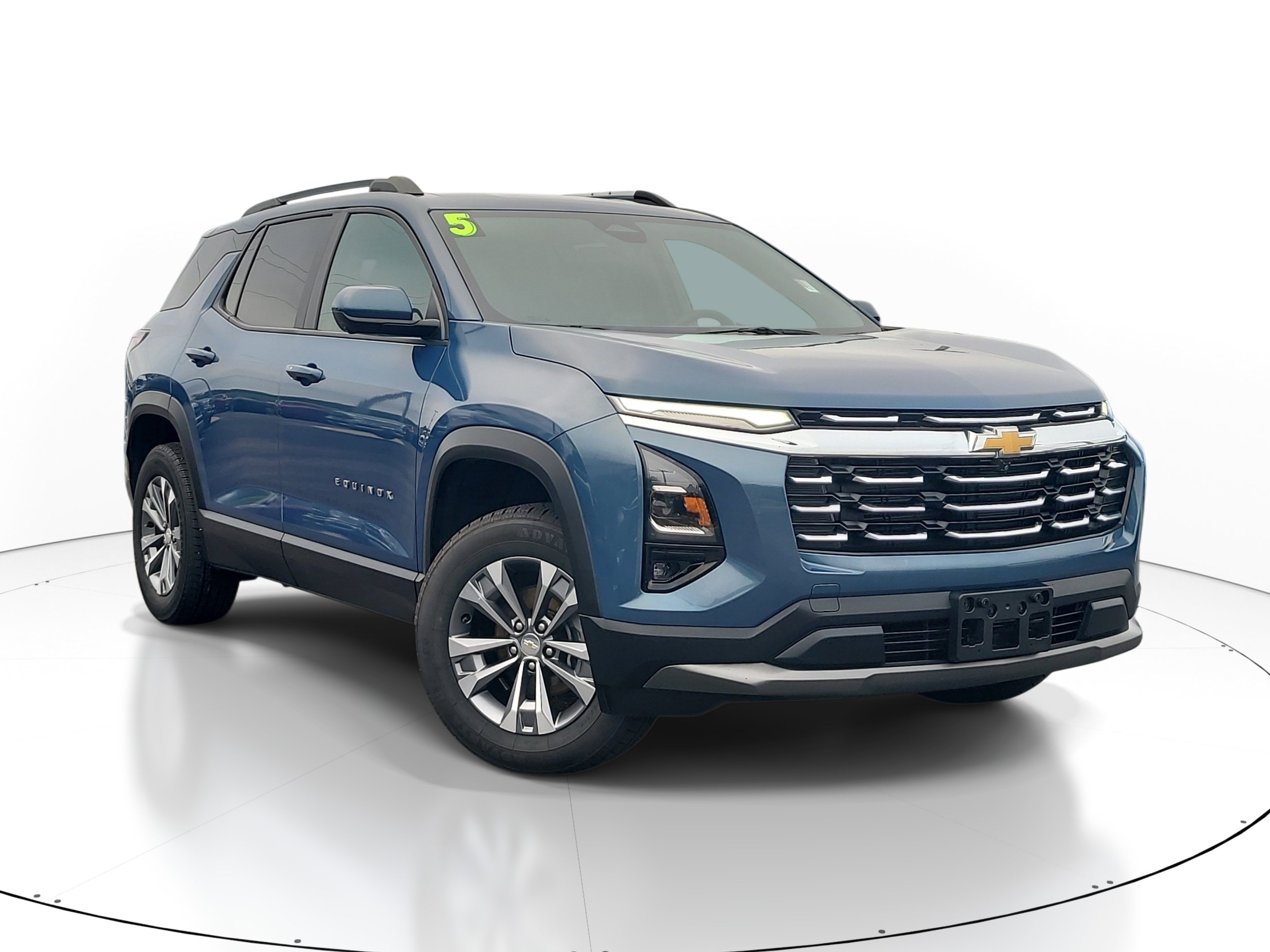 Used 2025 Chevrolet Equinox LT w/ Convenience Package II FWD image 1