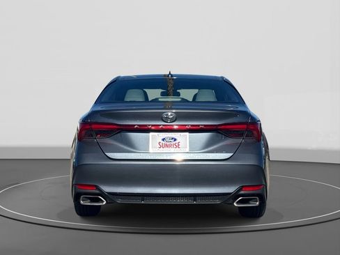 Used 2020 Toyota Avalon XLE image 6