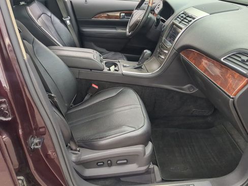 Used 2011 Lincoln MKX AWD w/ Sight & Sound Pkg image 26