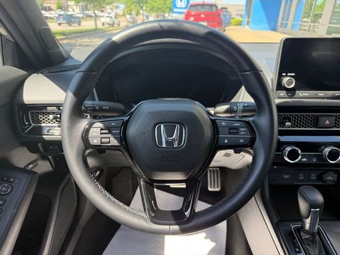 Used 2025 Honda Civic Sport image 17