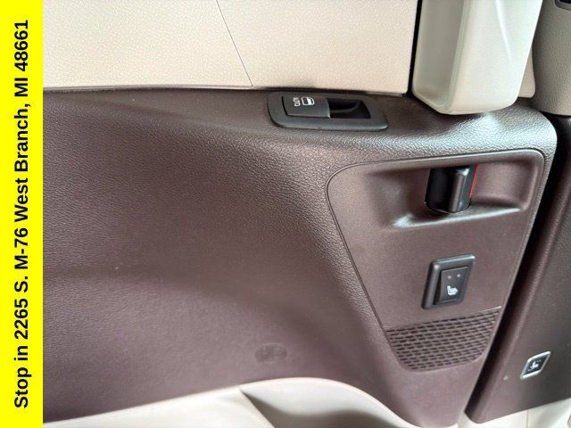 Used 2017 Chrysler Pacifica Touring-L Plus FWD image 30