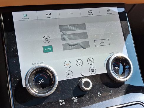 Used 2019 Land Rover Range Rover Velar R-Dynamic SE AWD/4WD image 16