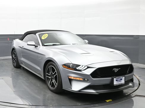Used 2022 Ford Mustang GT Premium w/ Equipment Group 401A RWD image 4