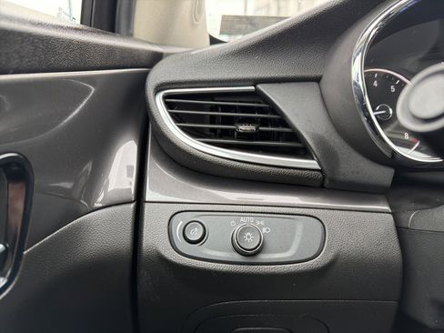 Certified 2021 Buick Encore Preferred image 28