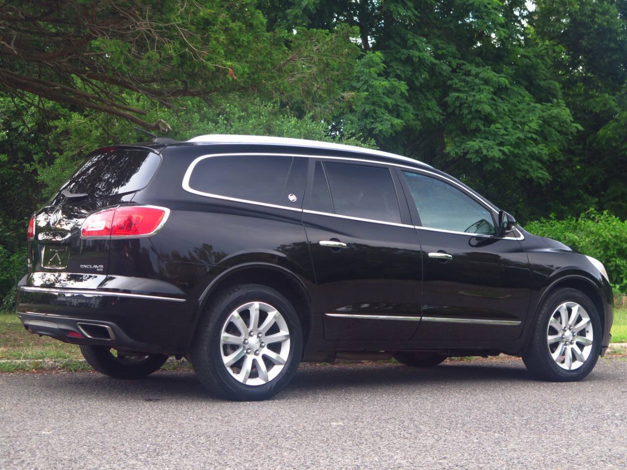 Used 2016 Buick Enclave Premium w/ Experience Buick Package AWD/4WD image 4