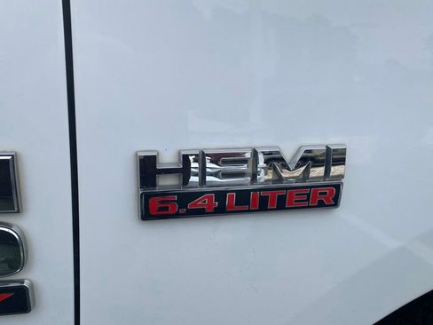 Used 2016 RAM 2500 Tradesman w/ Chrome Appearance Group image 15