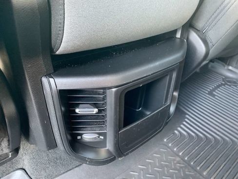 Used 2019 RAM 1500 Big Horn AWD/4WD image 18