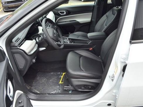 New 2026 Jeep Compass Limited w/ Sun, Sound & Navigation Group image 14