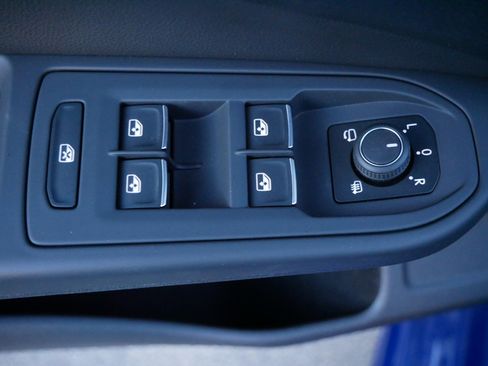 Used 2024 Volkswagen Golf R image 20