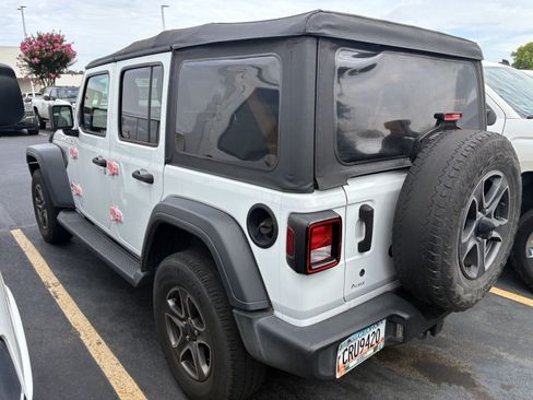 Used 2018 Jeep Wrangler Unlimited Sport S AWD/4WD image 6