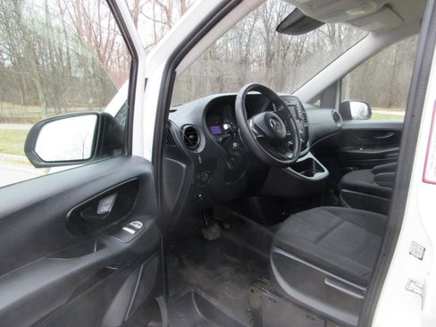 Used 2019 Mercedes-Benz Metris image 33