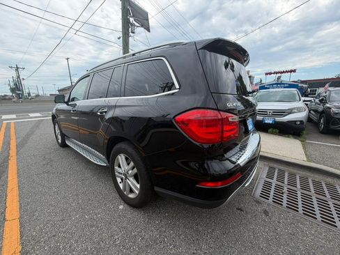 Used 2016 Mercedes-Benz GL 450 4MATIC image 3