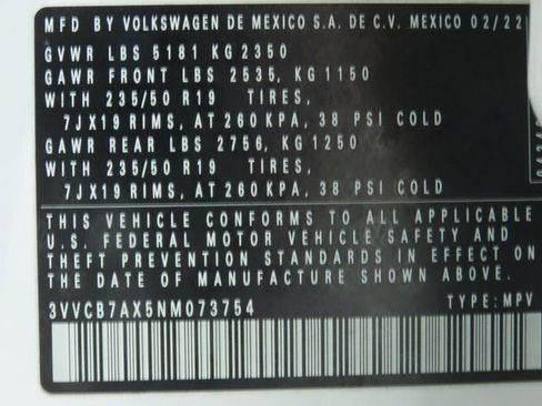 Used 2022 Volkswagen Tiguan SE R-Line image 35