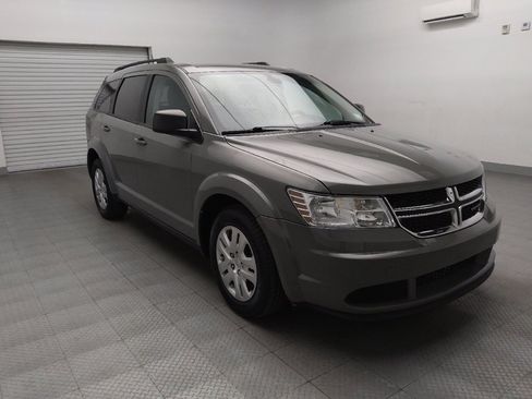 Used 2020 Dodge Journey SE w/ SE Popular Equipment Group image 13