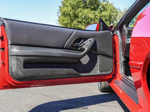 Used 2002 Chevrolet Camaro Z28 w/ SS Performance/Appearance Pkg RWD image 31