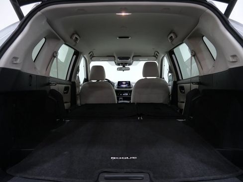 Used 2024 Nissan Rogue SV FWD image 26