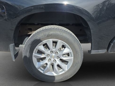 Used 2023 Chevrolet Silverado 1500 Custom AWD/4WD image 5