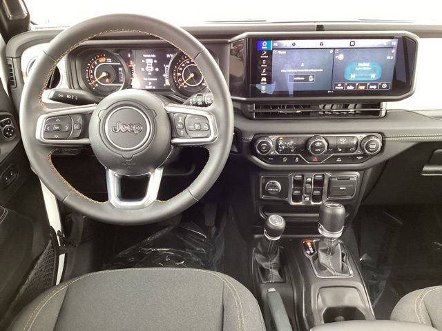 Used 2024 Jeep Wrangler Unlimited Sahara AWD/4WD image 12