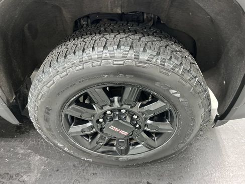 Certified 2024 GMC Sierra 2500 AT4 w/ AT4 Premium Plus Package AWD/4WD image 8