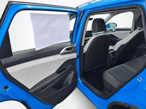 New 2026 Volkswagen Taos SE AWD/4WD image 36