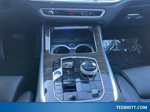 Used 2024 BMW X7 xDrive40i w/ Executive Package image 37