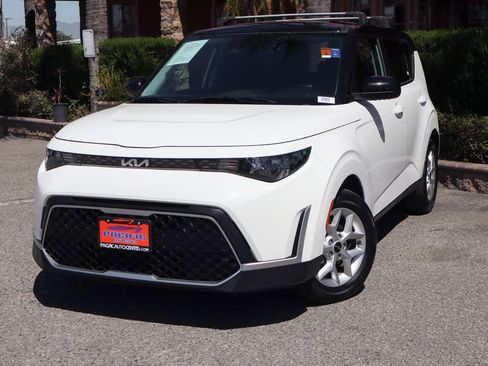 Used 2023 Kia Soul S FWD image 4