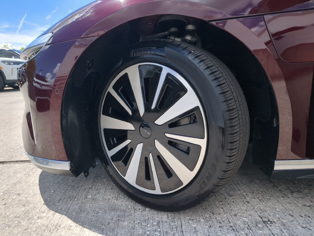 Used 2025 Lucid Air Touring AWD/4WD image 33