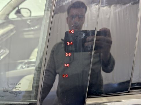 Used 2026 Lincoln Corsair Premiere image 14