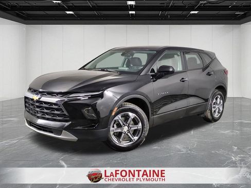 Certified 2025 Chevrolet Blazer LT image 1