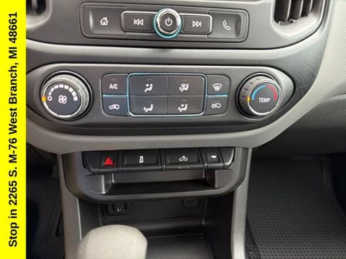 Used 2022 Chevrolet Colorado W/T RWD image 30