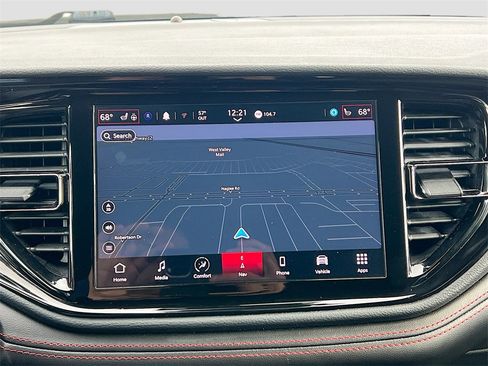 Used 2024 Dodge Durango GT image 13