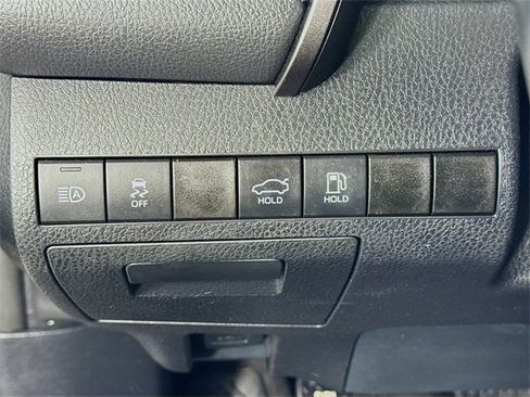 Certified 2021 Toyota Camry SE image 10