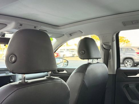 Used 2019 Volkswagen Tiguan SE w/ Panoramic Sunroof Package AWD/4WD image 17