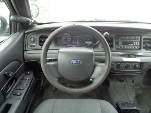 Used 2010 Ford Crown Victoria Police Interceptor RWD image 28