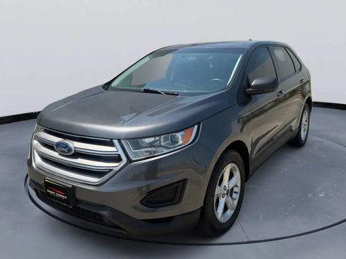 Used 2018 Ford Edge SE FWD image 2