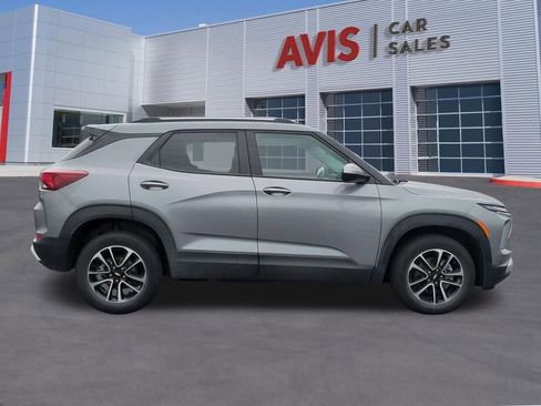 Used 2025 Chevrolet TrailBlazer LT AWD/4WD image 5