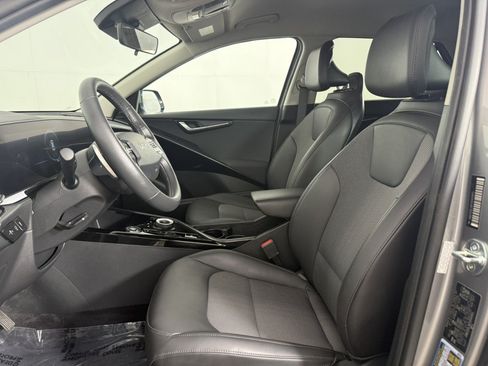 Used 2023 Kia Niro Wind w/ Wind Preserve Package FWD image 14