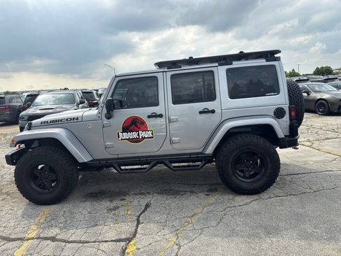 Used 2016 Jeep Wrangler Unlimited Rubicon AWD/4WD image 9